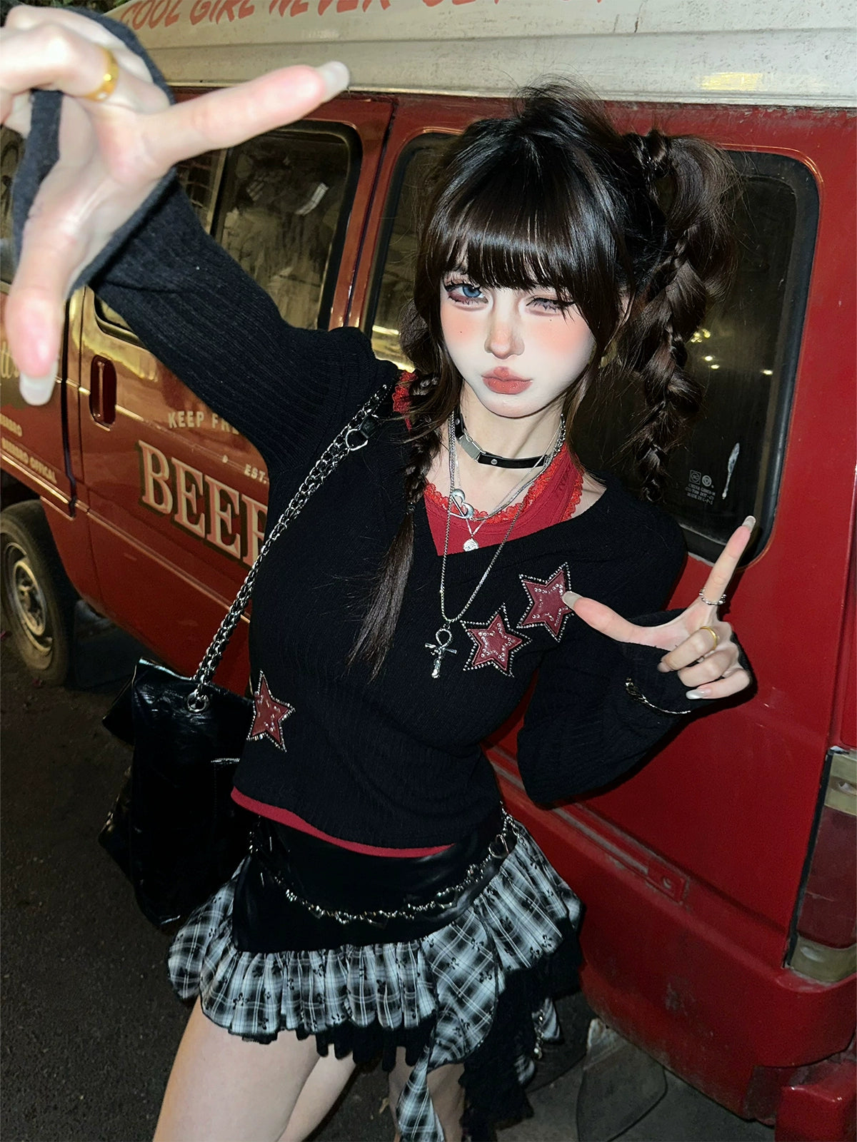 Bass Love Letter Off-Shoulder Knit Layered T-Shirt